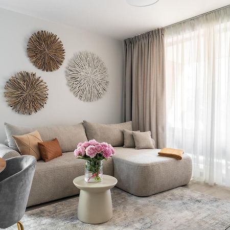 Scala 60K City Center Apartments With Parking By Lion Apartments غدانسك المظهر الخارجي الصورة
