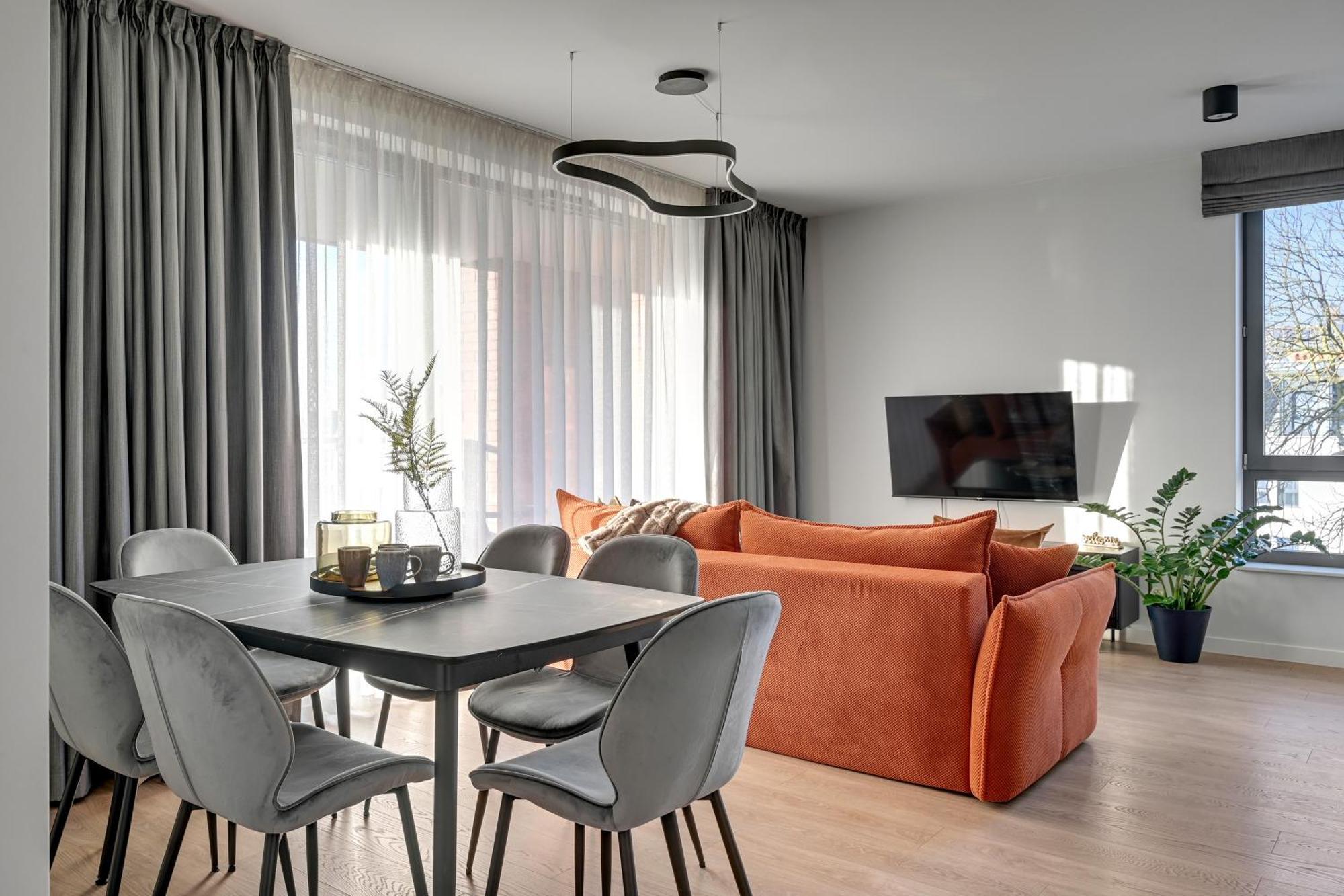 Scala 60K City Center Apartments With Parking By Lion Apartments غدانسك المظهر الخارجي الصورة