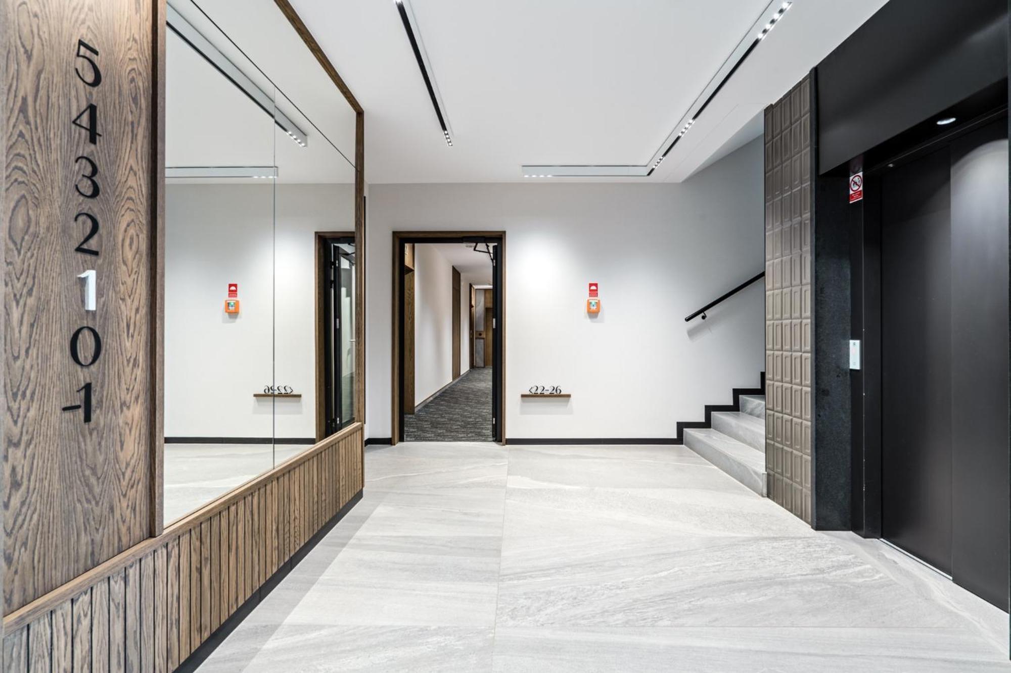 Scala 60K City Center Apartments With Parking By Lion Apartments غدانسك المظهر الخارجي الصورة